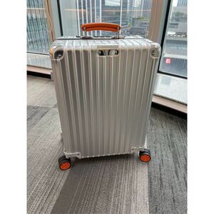 Rimowa Women Pre-Loved Bag Very Good Condition